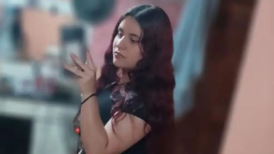 presunto-feminicidio:-hallan-cuerpo-de-joven-desaparecida-en-una-fosa-de-su-casa-en-un-pequeno-pueblo-chaqueno