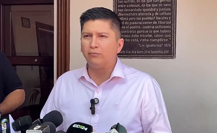 medrano-anuncia-50-despidos-en-el-concejo-cruceno