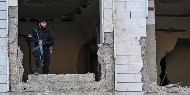 en-siria,-las-fuerzas-gubernamentales-lanzaron-un-ataque-contra-los-yihadistas-franceses-retirados-en-un-campamento-del-nord-oeste-del-pais.