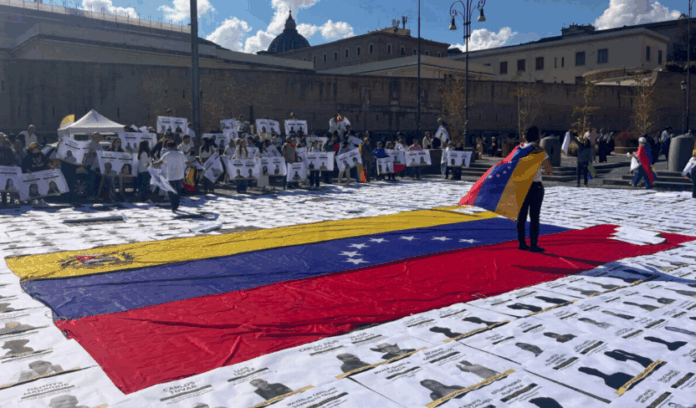 entre-incienso-y-poder:-la-oposicion-que-nos-debemos