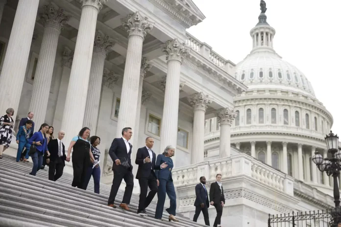 un-cierre-por-los-costos-de-la-salud:-lo-que-significa-el-estancamiento-de-washington-y-por-que-es-importante-en-el-extranjero
