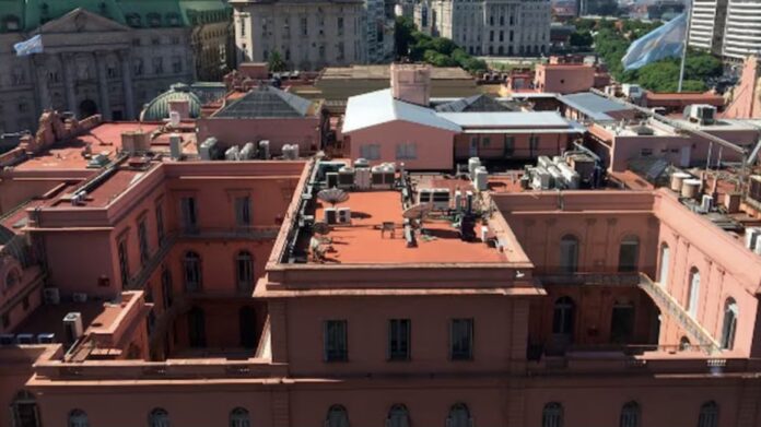 movimientos-habituales-en-las-terrazas-de-la-casa-rosada:-¿que-paso?