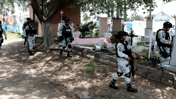 hallan-48-bolsas-con-restos-humanos-en-fosa-clandestina-de-guadalajara