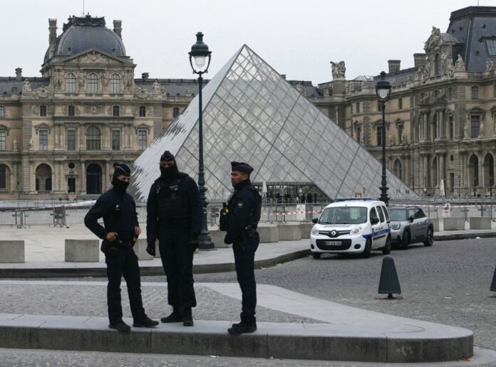 como-escaparon-los-ladrones-que-se-robaron-las-joyas-del-louvre