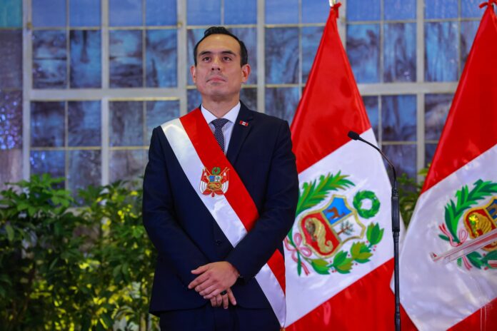 royer-azanero,-allegado-a-jose-jeri,-es-designado-como-jefe-del-gabinete-de-asesores-de-la-secretaria-general-del-despacho-presidencial