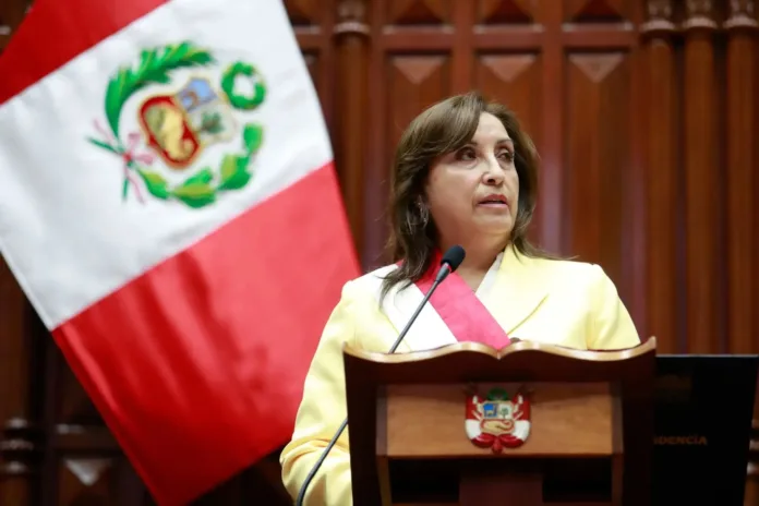 dina-boluarte-no-podra-regresar-al-reniec-porque-renuncio-en-el-2022,-afirma-su-jefa,-carmen-velarde