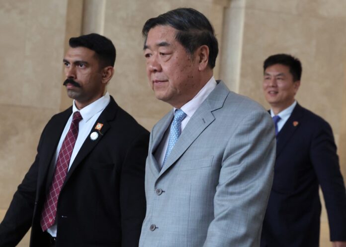 ee-uu-y-china-llegan-a-un-“acuerdo-preliminar”-en-malasia-antes-de-la-reunion-de-trump-y-xi