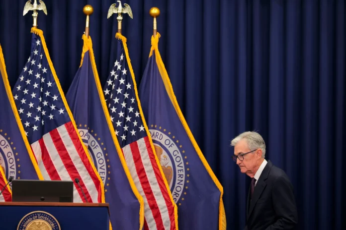 la-reserva-federal-esta-volando-parcialmente-a-ciegas-al-establecer-un-punto-de-referencia-para-el-endeudamiento-global