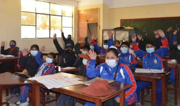 ocho-regiones-acaban-de-clases-el-5-de-diciembre-y-santa-cruz-el-9