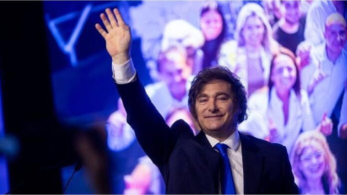 financial-times-destaco-la-euforia-de-los-mercados-tras-el-triunfo-de-javier-milei:-“se-evito-la-corrida-cambiaria”