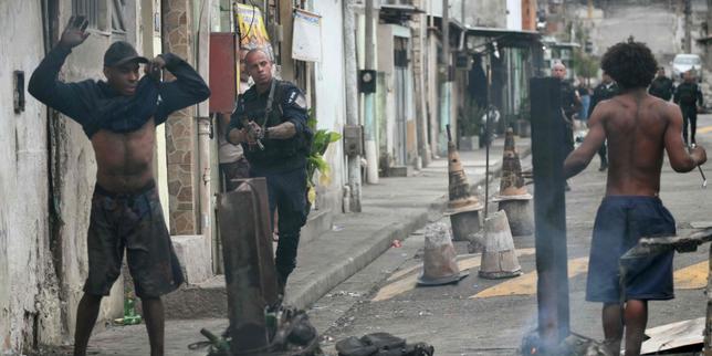 en-brasil,-menos-de-64-muertes-en-una-operacion-policial-antidrogas-en-las-favelas-de-rio-de-janeiro