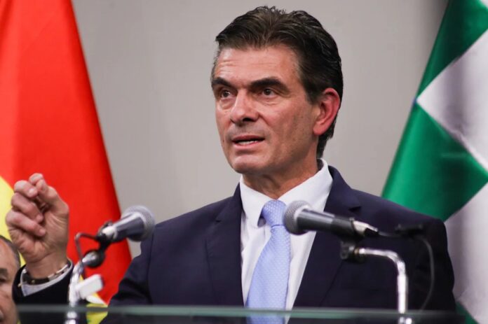 presidente-electo-de-bolivia-viaja-a-ee-uu-a-reparar-relaciones-y-buscar-ayuda-financiera