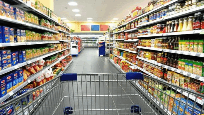 consumo:-los-argentinos-compran-menos-y-usan-mas-la-tarjeta-de-credito-para-ir-al-supermercado