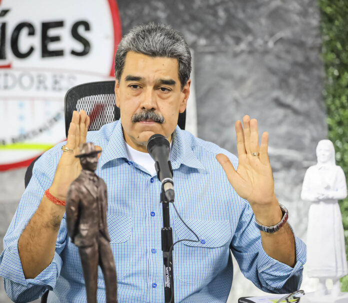 “le-vamos-a-quitar-la-nacionalidad-a-los-vendepatria”:-maduro-pide-al-tsj-sancionar-a-quienes-apoyen-una-invasion
