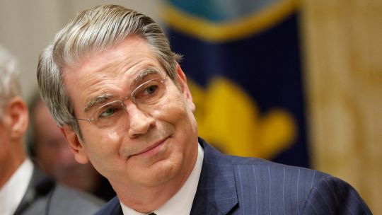 bessent:-estados-unidos-trabaja-en-un-nuevo-‘servicio’-del-sector-privado-de-20.000-millones-de-dolares-para-argentina