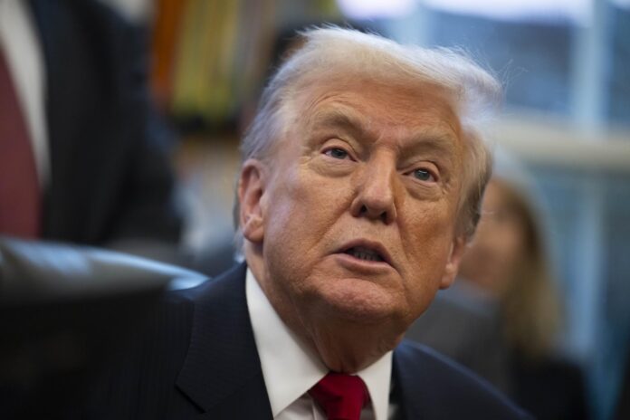 trump-sobre-envio-de-tropas-a-venezuela:-“no-descarto-nada,-tenemos-que-encargarnos”