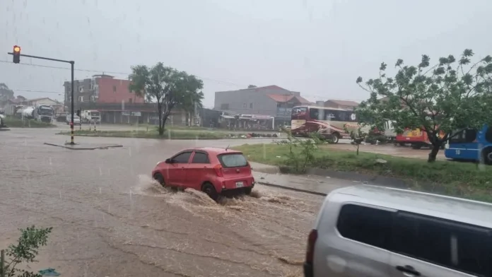 direccion-de-riesgo-insta-a-tener-precaucion-por-fuertes-lluvias