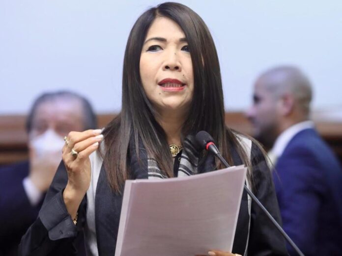 pj-ordena-embargo-de-inmueble-de-maria-cordero-jon-tay,-congresista-suspendida-por-caso-de-recorte-de-sueldos