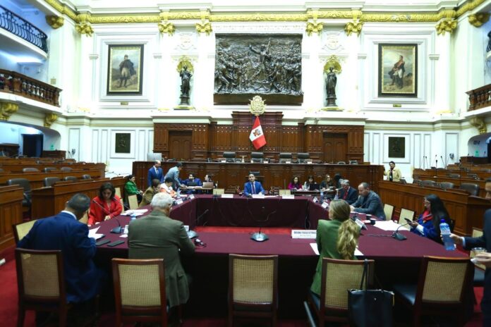 comision-de-constitucion-aprueba-dictamen-para-seleccion-de-representantes-del-peru-ante-organismos-internacionales