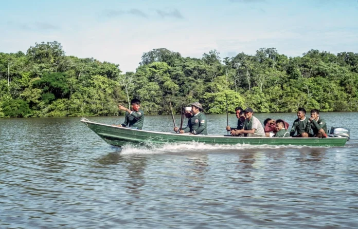 facciones-criminales-se-adentran-cada-vez-mas-en-el-amazonas:-pueblos-fronterizos-se-ahogan-en-cocaina-barata