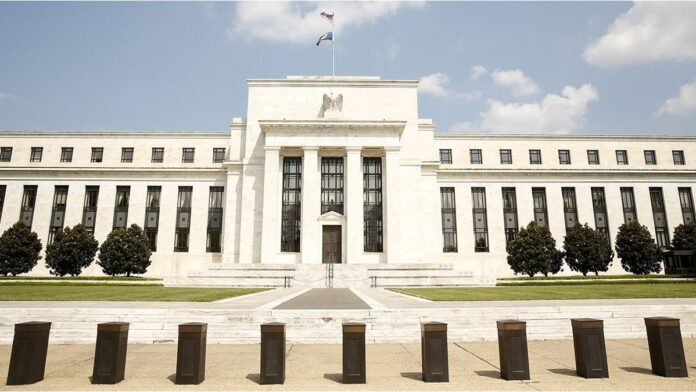 la-fed-pisa-el-freno:-la-mayoria-de-sus-miembros-se-oponen-a-una-baja-de-tasas-en-diciembre