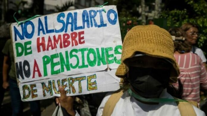 pj:-pension-de-130-bolivares-obliga-a-los-adultos-mayores-a-volver-al-trabajo-informal-para-sobrevivir