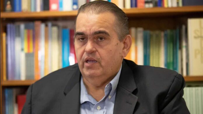 carlos-correa-gano-premio-a-la-libertad-de-expresion-2025