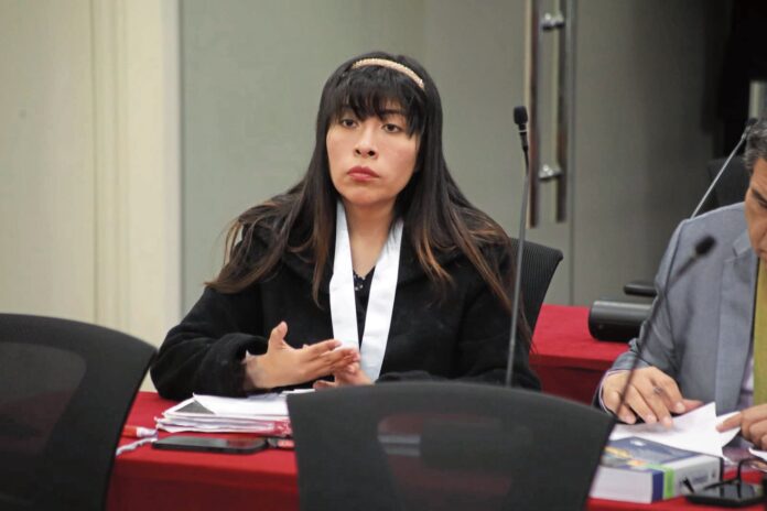 congreso:-presentan-reconsideraciones-a-votacion-que-rechazo-inhabilitar-a-ex-primera-ministra-betssy-chavez