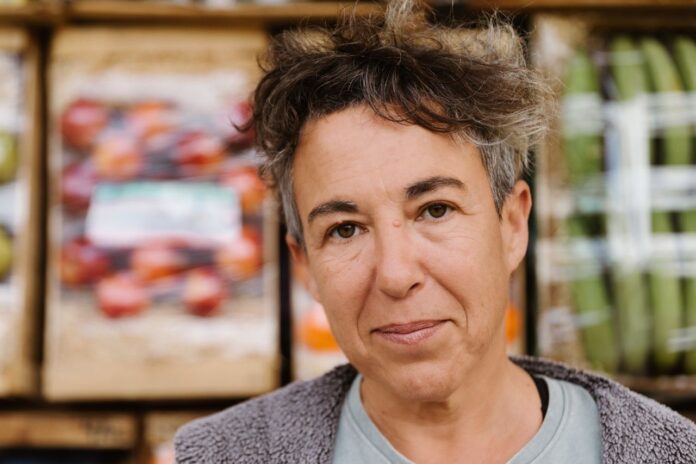 a-(literary)-coronation-of-glory:-gabriela-cabezon-camara-wins-us-national-book-award