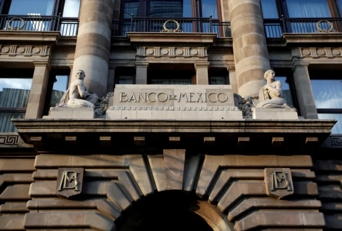 la-desaceleracion-de-la-economia-de-mexico-da-a-banxico-margen-para-recortar,-pero-no-para-relajarse