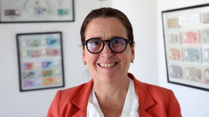 marina-dal-poggetto-sobre-el-futuro-del-dolar:-“seria-preferible-tener-un-tipo-de-cambio-mas-alto”