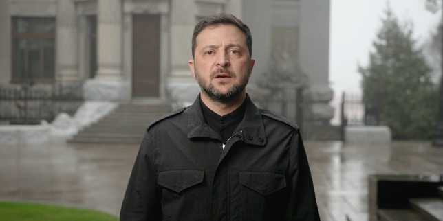 en-direct,-guerre-en-ukraine :-sous-pression-du-plan-americano-russe,-volodymyr-zelensky-juge-que-l’ukraine-vit-l’un-« des-moments-les-plus-difficiles-de-son-histoire »