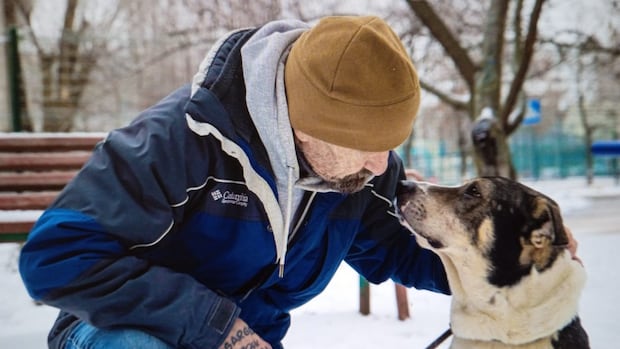 this-bc-man-was-rejected-from-military-service-in-ukraine.-now,-he’s-saving-pets-hurt-and-abandoned-by-war