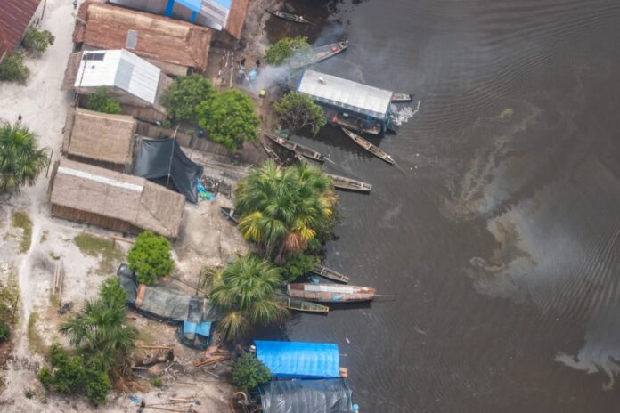 el-escudo-comunal:-el-exlider-de-alvarenga-que-convirtio-su-comunidad-en-el-‘santuario’-perfecto-para-financiar-el-oro-ilegal-en-loreto