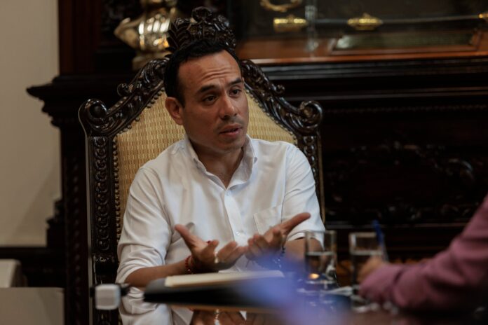 jose-jeri-en-entrevista-exclusiva-con-el-comercio:-“yo-no-me-limito.-si-se-tiene-que-ingresar-a-la-embajada-de-mexico,-se-hara”