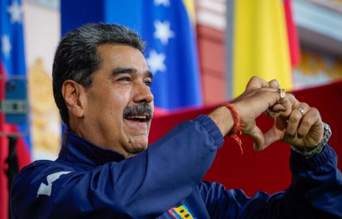 nicolas-maduro-“baila-por-la-paz”-en-medio-del-bano-estadounidense
