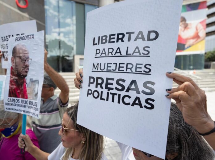 tuitazo-#ellasnoestansolas:-venezolanos-exigieron-la-libertad-de-las-presas-politicas