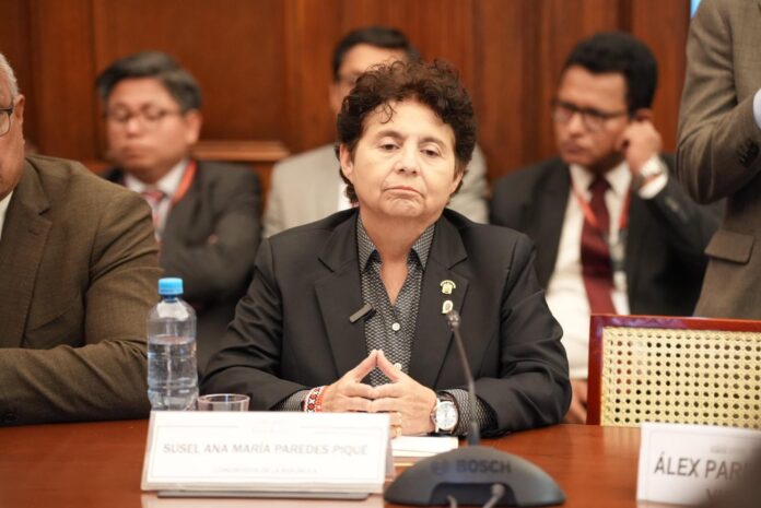 comision-de-etica-sanciona-a-susel-paredes-por-promover-el-uso-de-bano-de-mujeres-por-personas-trans-en-el-congreso