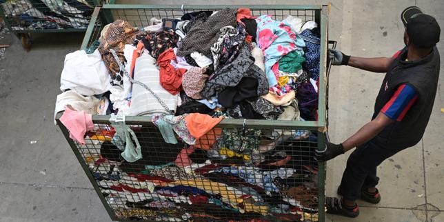 pourquoi-nos-vetements-usages-atterrissent-aux-emirats-arabes-unis