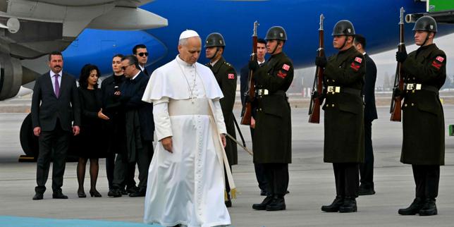 visite-du-pape-en-turquie:-el-autor-de-la-atencion-contre-jean-paul-ii-eloigne-de-leon-xiv