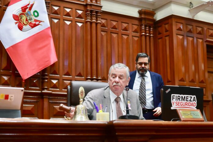 pleno-del-congreso-debatira-inhabilitaciones-contra-pedro-castillo-y-delia-espinoza-el-3-de-diciembre