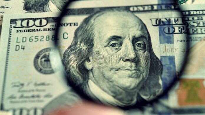 el-dolar-y-su-ultimo-round-de-2025:-¿cerrara-el-ano-por-encima-de-los-$1.500?