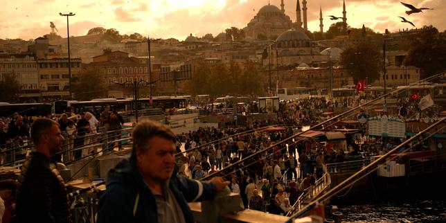 en-estambul,-los-empresarios-rusos-y-europeos-se-retrouvent-pour-parler-affaires