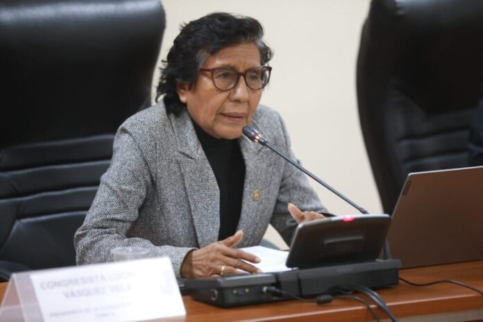 lucinda-vasquez:-comision-de-etica-evaluara-denuncia-de-oficio-contra-congresista-este-lunes