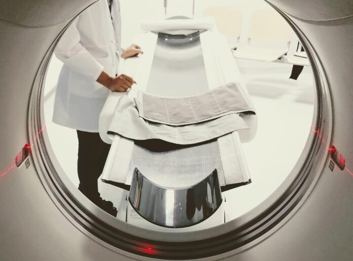avance-tecnologico-en-la-ucv:-cedivi-estrena-el-primer-tomografo-chino-del-pais