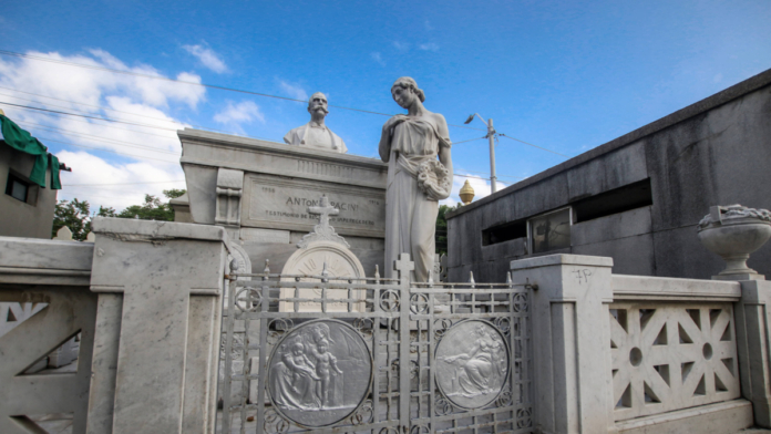 barranquilla-refuerza-seguridad-para-el-dia-de-los-angelitos-y-los-difuntos:-mas-de-1.500-policias-custodiaran-cementerios-y-templos