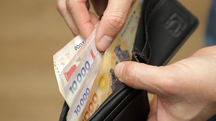 salario-minimo-vital-y-movil-de-noviembre-2025:-asi-queda-el-valor-por-hora-y-jornada-completa