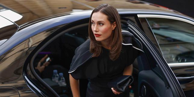 la-ex-ministra-finlandesa-sanna-marin,-una-mujer-prensa