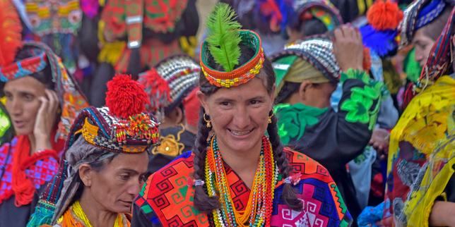 en-los-confines-de-pakistan,-la-minoria-kalash-lutte-para-sobrevivir