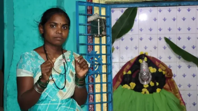 devadasis,-las-jovenes-entregadas-a-los-dioses-que-quedan-atrapadas-en-una-vida-de-explotacion-sexual